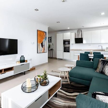 Amazing 2 Bedroom Room Space Available Аккра Экстерьер фото