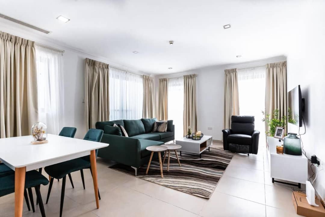 Amazing 2 Bedroom Room Space Available Аккра Экстерьер фото