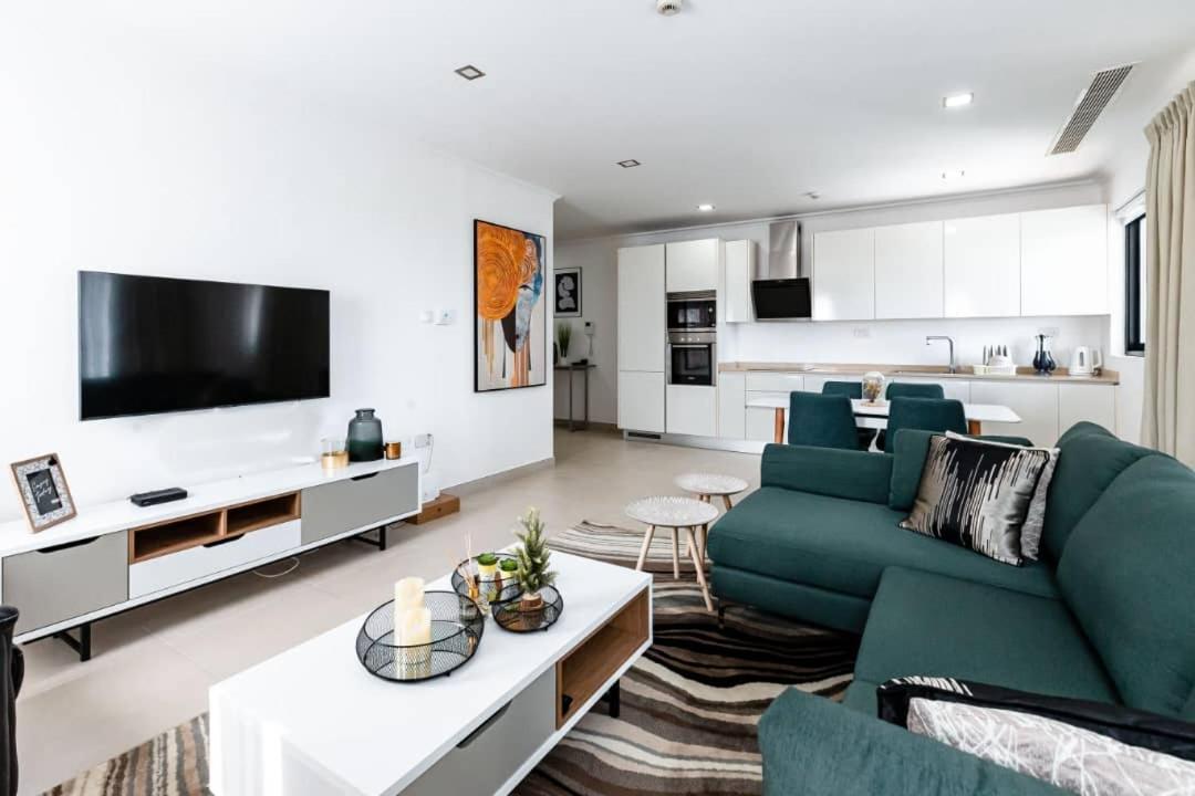 Amazing 2 Bedroom Room Space Available Аккра Экстерьер фото